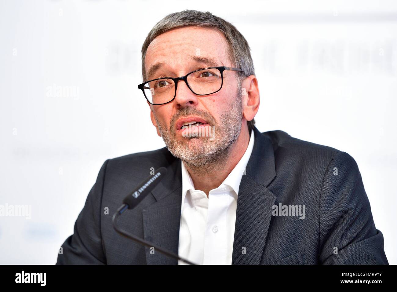 Vienne, Autriche. 11 mai 2021. Conférence de presse avec le président du club Herbert Kickl (FPÖ) sur les sujets d'actualité du centre des médias du FPÖ. Banque D'Images