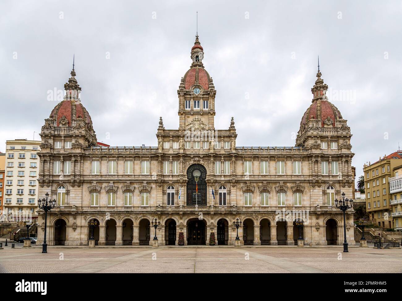 A Coruna Hôtel de ville situé sur la place Maria Pita en Galice, Espagne. Banque D'Images