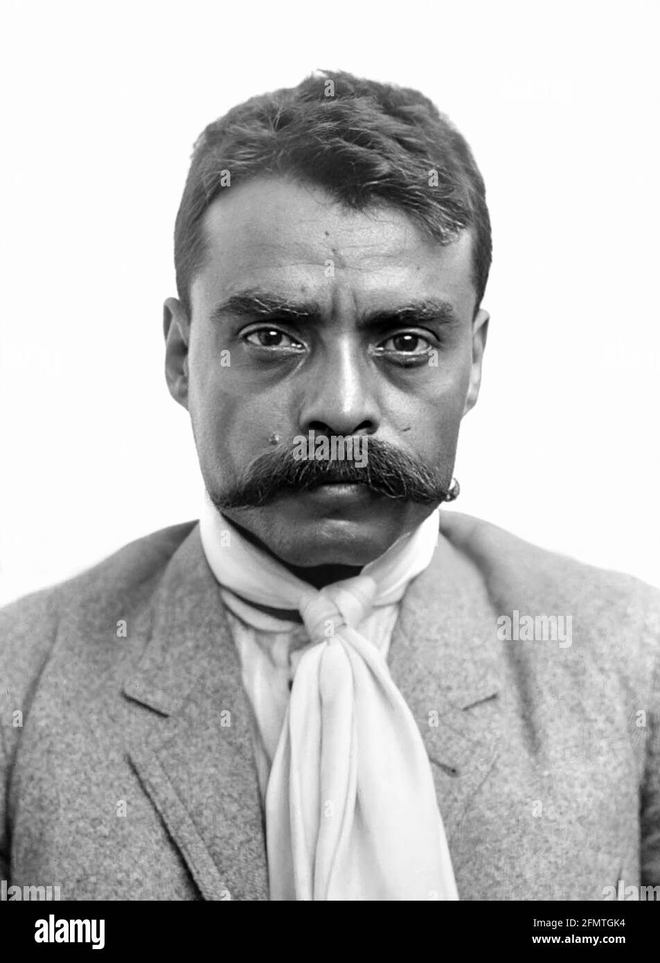 1914 CA , MEXIQUE : le général révolutionnaire mexicain EMILIANO ZAPATA  SALAZAR ( 1879 - 1914 ). - MESSICO - RIVOLUZIONE - REVOLUTION -  rivoluzionario -