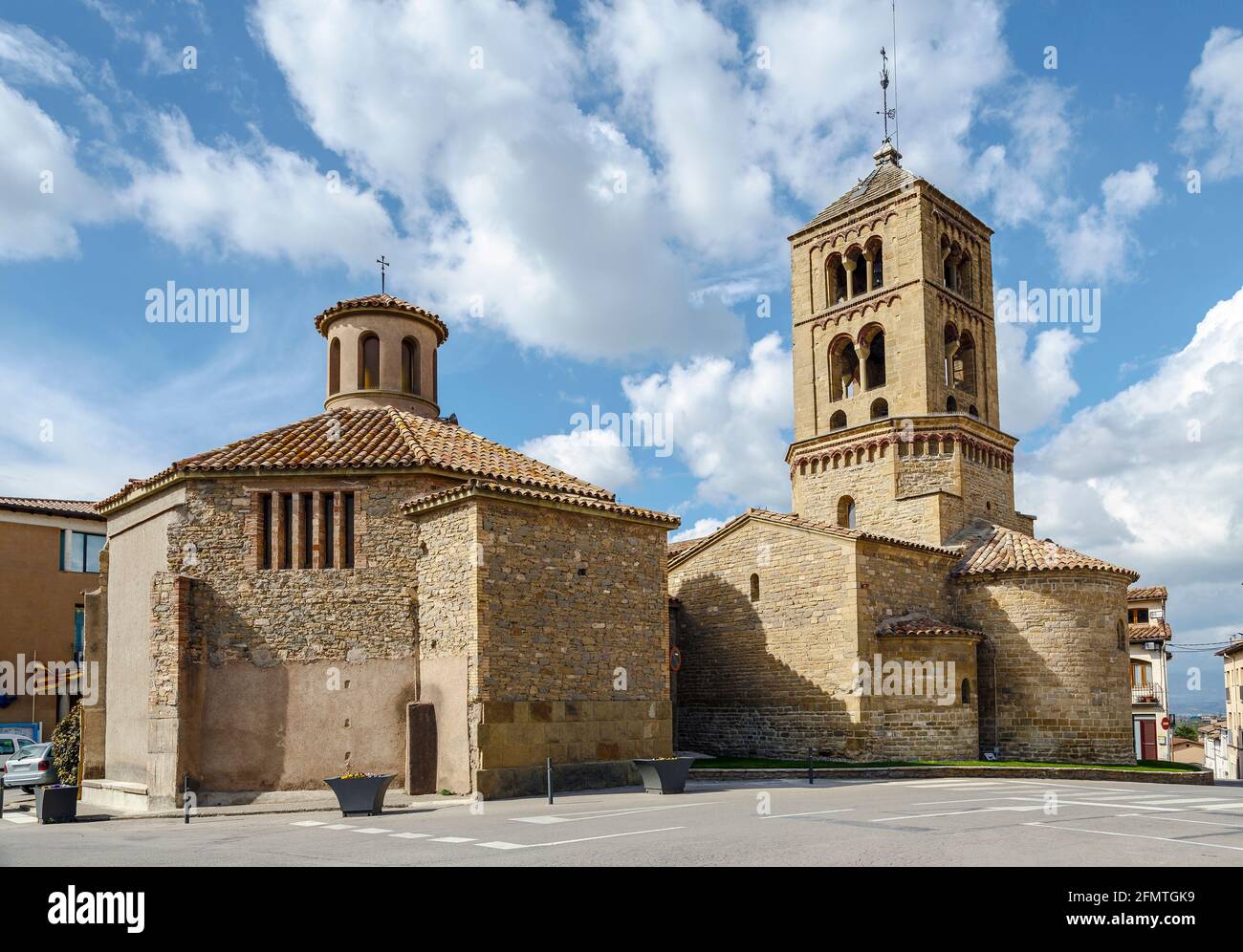 Église romane de Santa Eugenia de Berga, Catalogne, Espagne. Construit au XIe siècle Banque D'Images