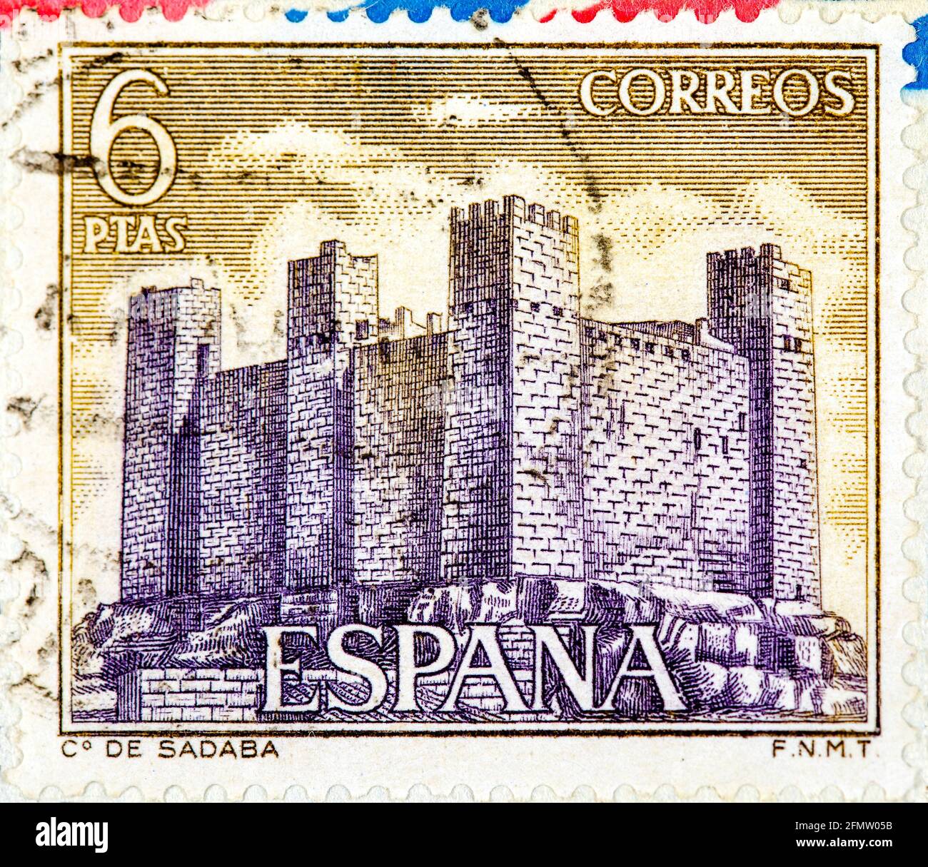 ESPAGNE - VERS 1970 : un timbre imprimé en Espagne montre le château de Sadaba, Aragon, château du Moyen âge, vers 1970 Banque D'Images