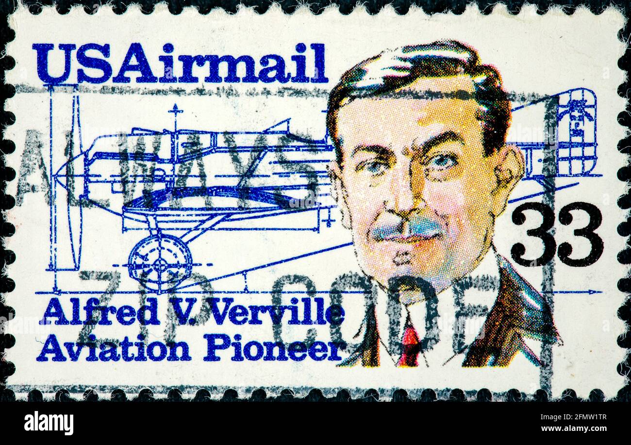 ÉTATS-UNIS D'AMÉRIQUE - VERS 1985 : un timbre imprimé aux États-Unis montre Alfred V. Verville vers 1985 Banque D'Images