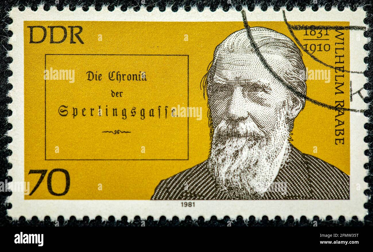 Allemagne- circa 1981 : timbres par l'Allemagne, montre Wilhelm Raabe, romancier et poète allemand, vers 1981. Banque D'Images