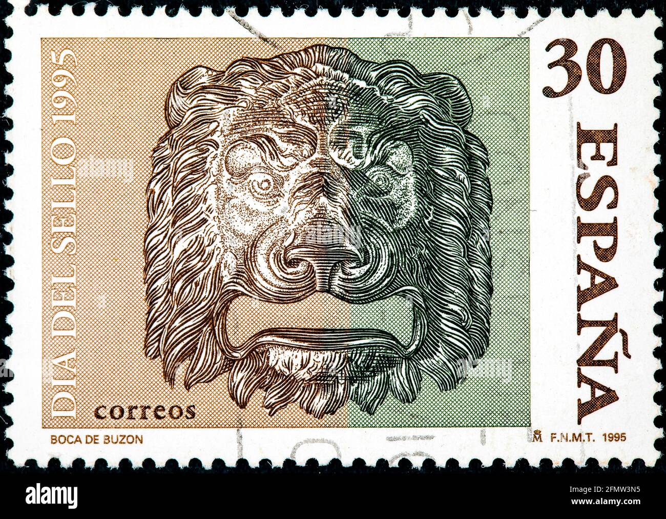 Espagne - Circa 1995: Un timbre imprimé en Espagne montre la bouche d'une boîte aux lettres très typique, vers 1995 Banque D'Images