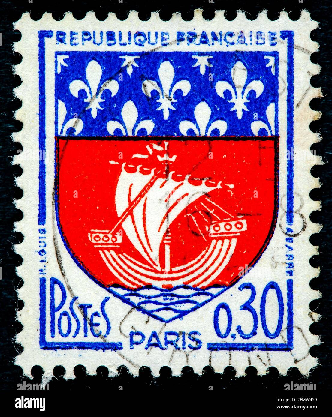 FRANCE - VERS 1960 : un timbre de poste utilisé par les Français montrant les armoiries de Paris vers 1960 Banque D'Images