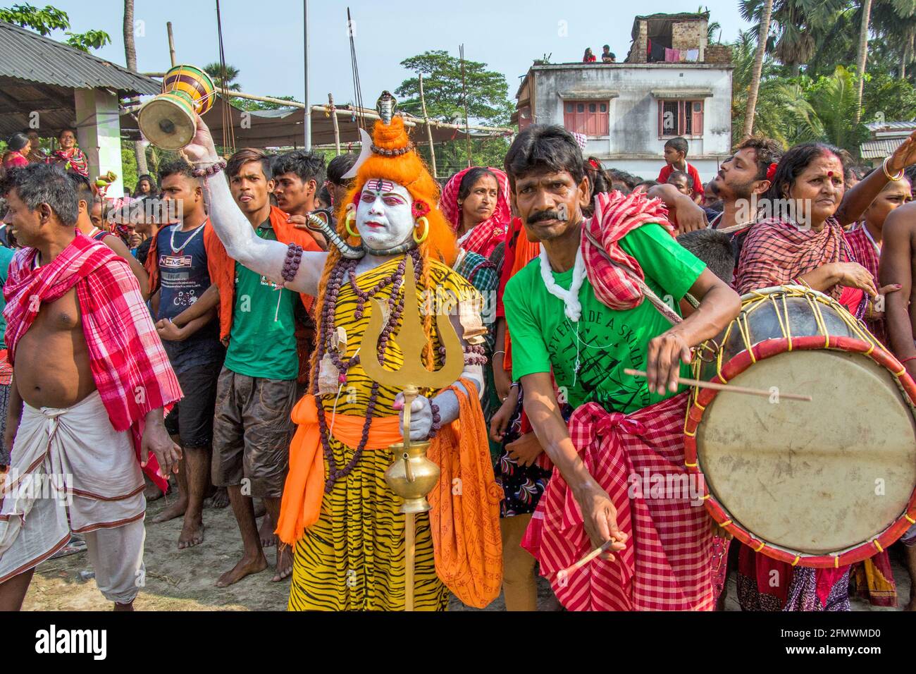Gajan est un festival rural du Bengal.dans ce spectacle, une personne à multiples facettes dans le guise de Dieu Shiva est vu. Banque D'Images