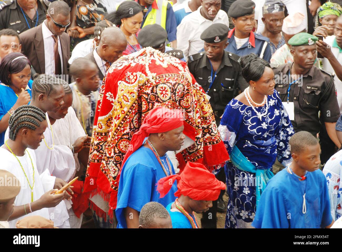 Osun Osogbo : à la tête de la femme de chambre votaire du palais Banque D'Images