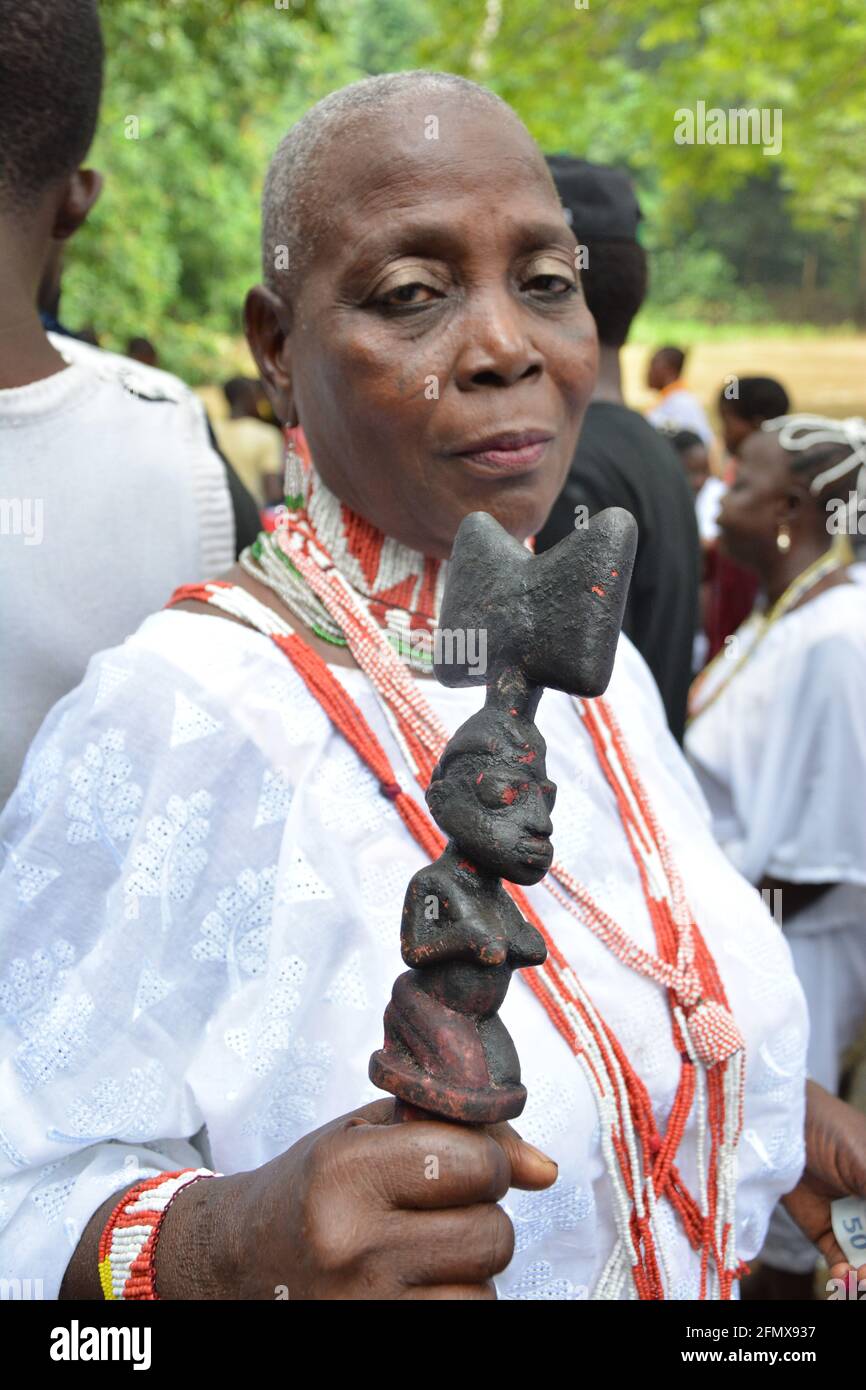 Osun Osogbo mode: La prêtresse d'Osun Banque D'Images