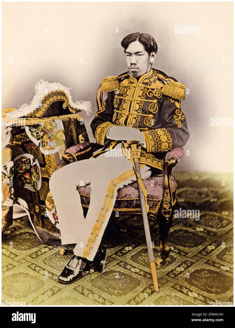 L'empereur Meiji (Mutsuhito) (1852-1912), était le 122e empereur du Japon (1867-1912), et le premier monarque de l'Empire du Japon, photo portrait d'Uchida Kuichi, 1873 Banque D'Images