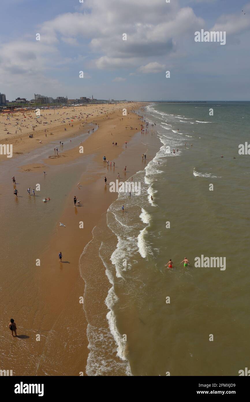 L'été sur la plage de sable des pays-Bas Banque D'Images