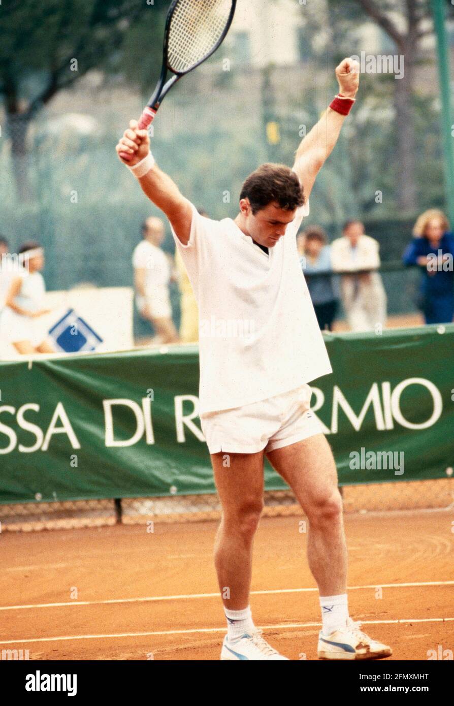 Joueur italien de tennis Simone Ercoli, 1987 Photo Stock - Alamy