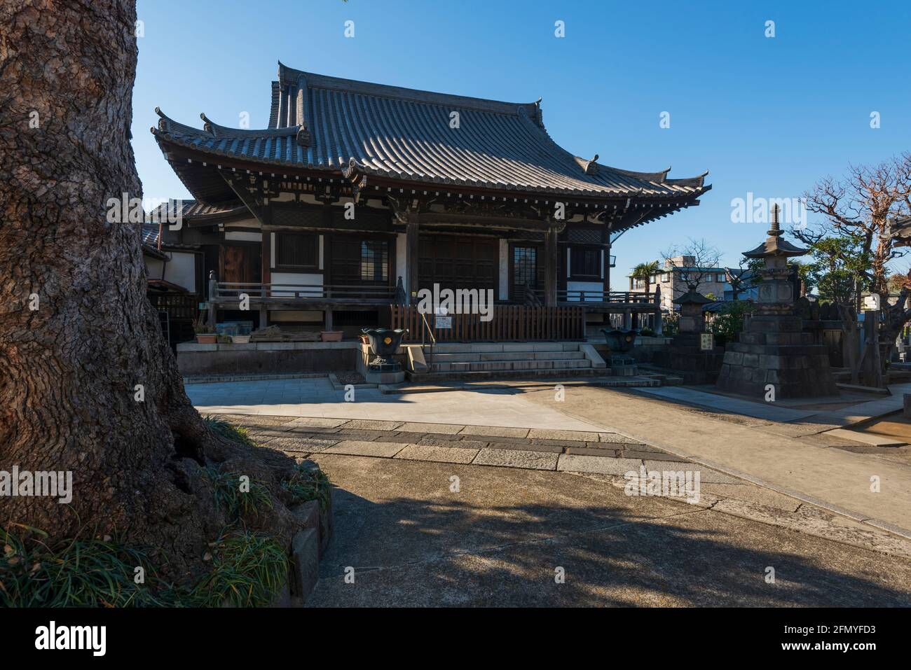 Tokyo, Japon - 9 janvier 2016 : le site du célèbre temple Ryusen-ji à Tokyo, Japon. Banque D'Images