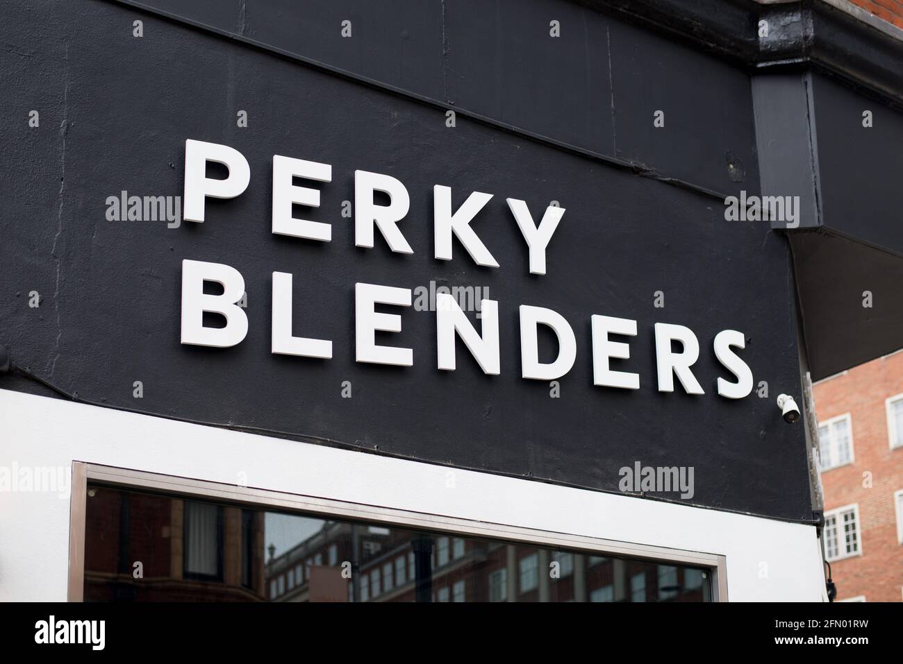 Logo enseigne magasin café Hipster café Perky Blenders Cafe Photo Stock -  Alamy