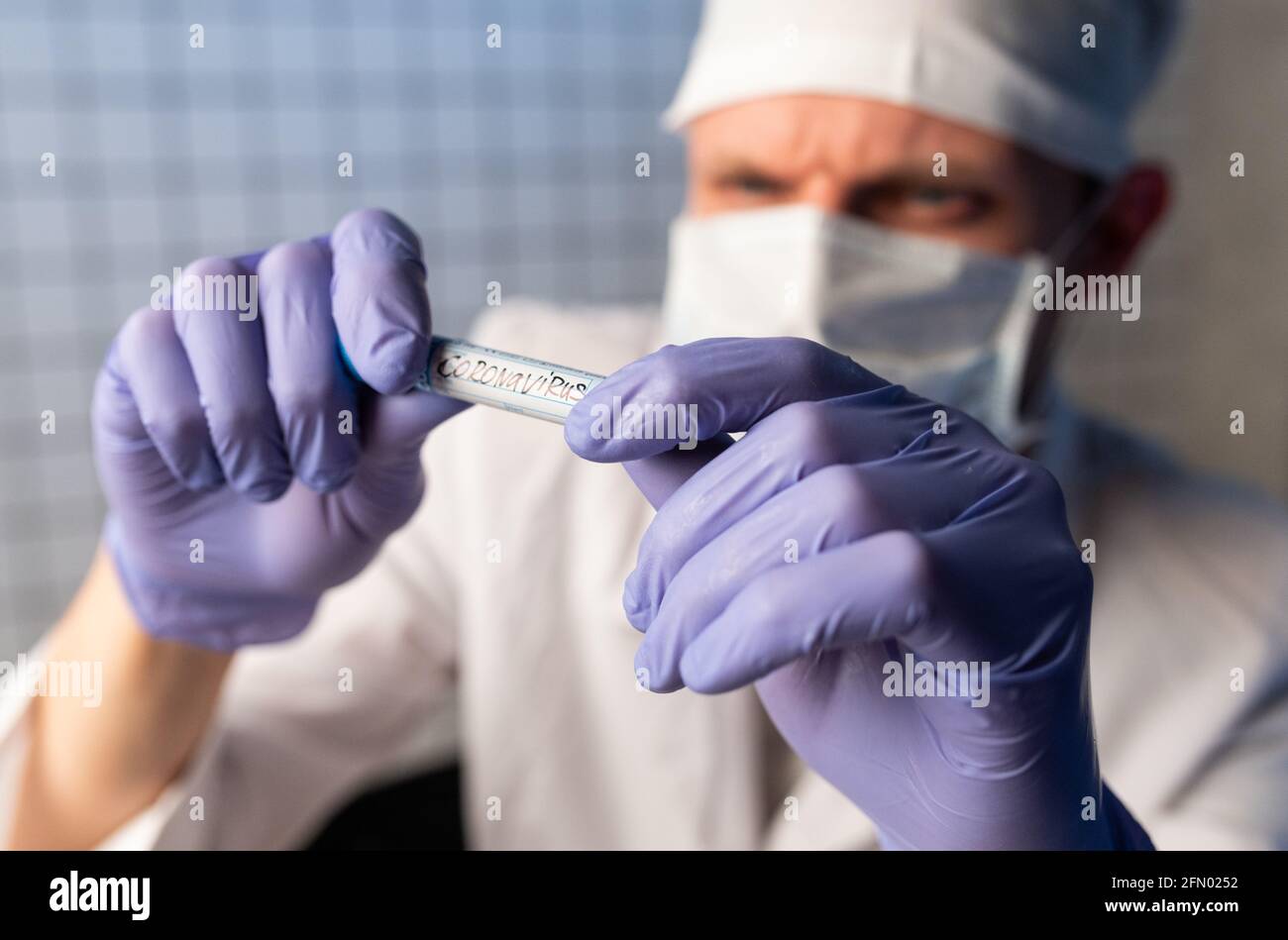 Échantillon Sanguin De Coronavirus 2019-Ncov. Le virus Corona surpasse. Virus Épidémique Syndrome Respiratoire. Chine Banque D'Images