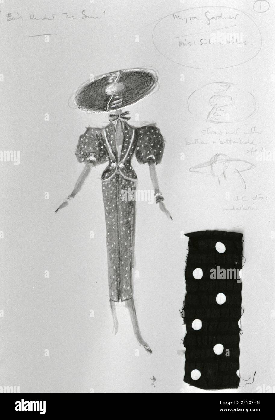 Le mal sous le soleil (1982) Sylvia Miles, conception de costumes pour les stars dans le film Date: 1982 Banque D'Images