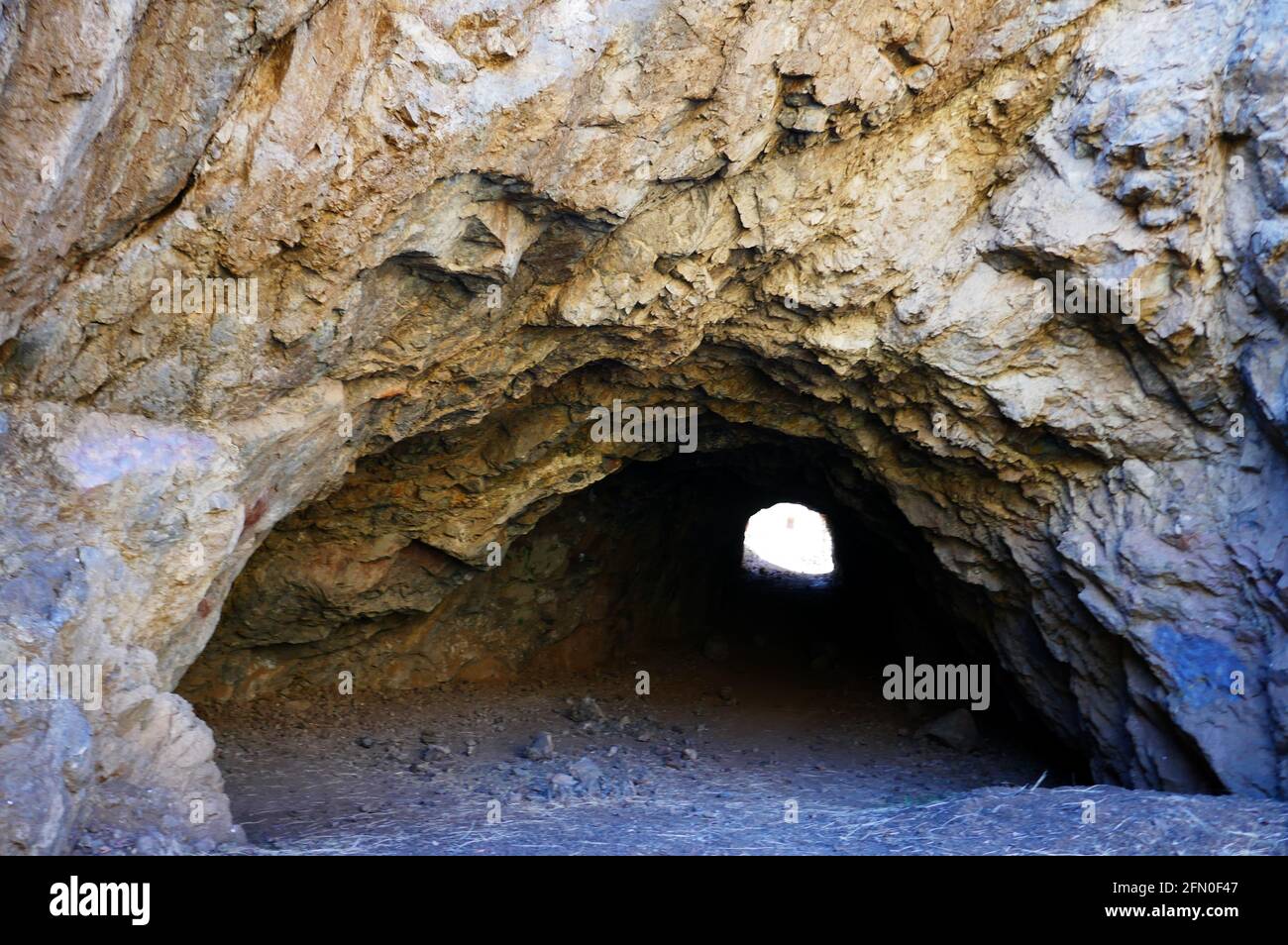 Los Angeles, Californie, Etats-Unis 4 mai 2021 UNE vue générale de l'atmosphère de Bronson Caves Park, où Batman TV série Bat Cave, le Scorpion Roi, Star Trek, créature de la lagune Noire, Hail César, Armée des ténèbres, Julius César avec Marlon Brando, Flash Gordon, Superman, Cabin Fever, Power Rangers, George of the Jungle, beaucoup d'autres filmés à Bronson Caves le 4 mai 2021 à Los Angeles, Californie, États-Unis. Photo par Barry King/Alay stock photo Banque D'Images