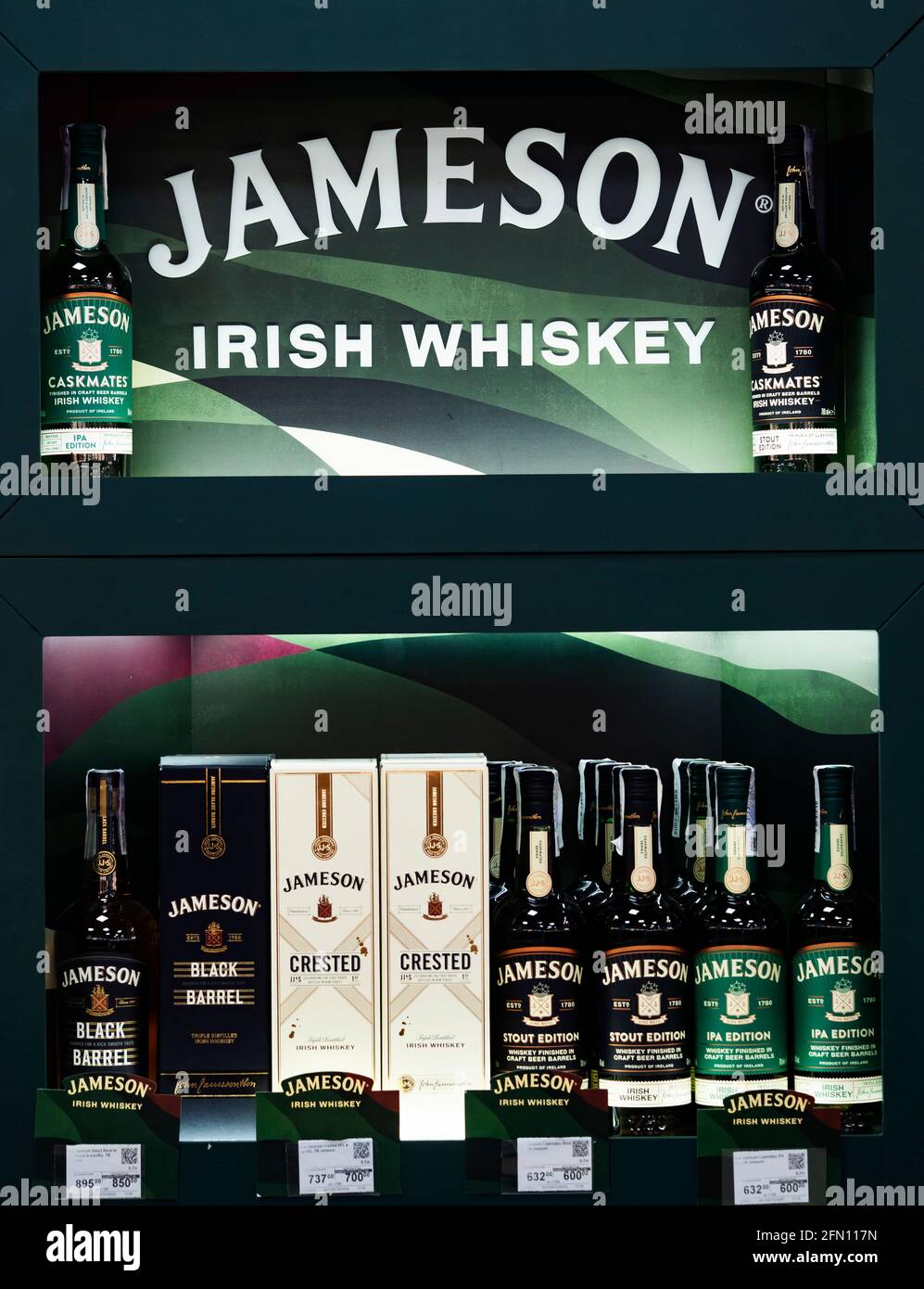 Flacons de whisky Jameson en magasin. Jameson est une marque de whisky irlandais traditionnel de Dublin Banque D'Images