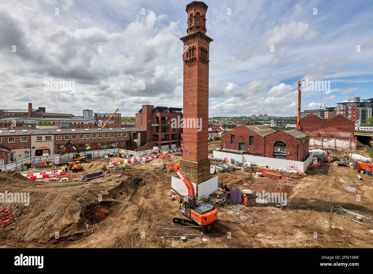 Travaux de construction sur Tower Works, bâtiment historique de l'usine, Holbeck, Leeds, West Yorkshire, Nord de l'Angleterre, Royaume-Uni Banque D'Images