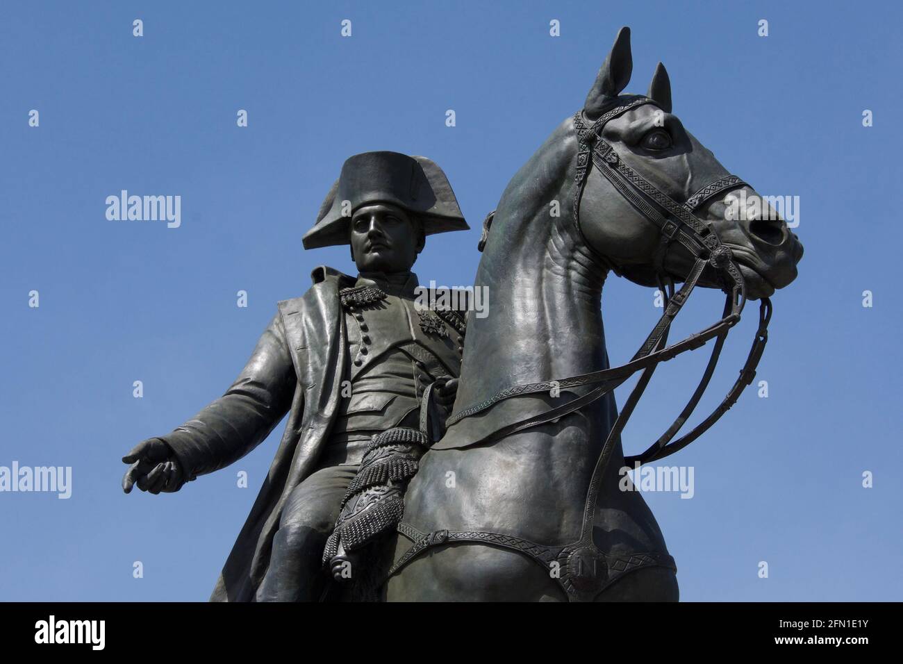 Statue Napoléon Bonaparte à Cheval – Bronze Et Marbre – Style Art Déco Français