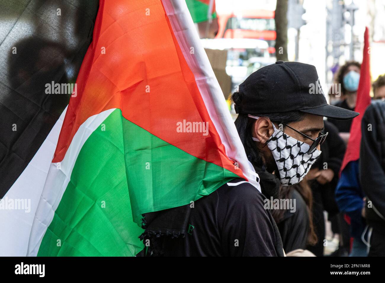 Fermer Elbit à la protestation devant le bureau d’Elbit à Holborn, dans le centre de Londres, au Royaume-Uni. Palestine action proteste pour fermer Elbit, le plus grand fabricant d’armes d’Israël, dont les clients sont l’Office maritime et de garde-côtes britannique. Banque D'Images