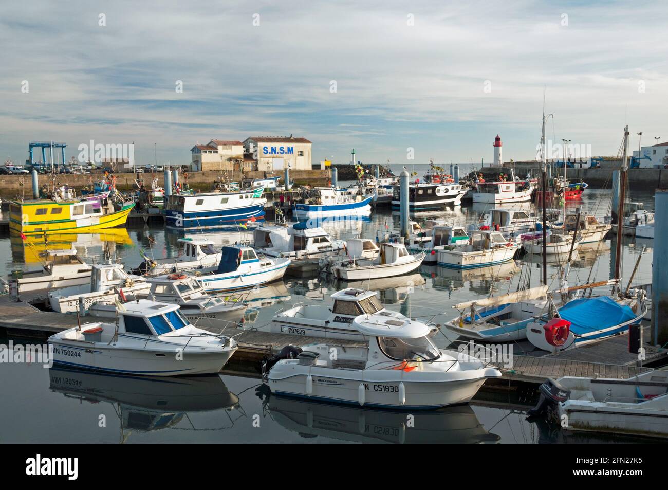 Les bateaux de pêche et le port, La Cotiniere, Ile d'Oléron,  Charente-Maritime (17), région de l'Nouvelle-Aquitaine, France Photo Stock  - Alamy