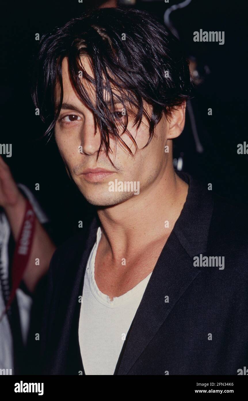 Johnny Depp assiste à une projection de « Dead Man » au Tribeca film Center  de New York le 5 mai 1996. Crédit photo : Henry McGee/MediaPunch Photo  Stock - Alamy