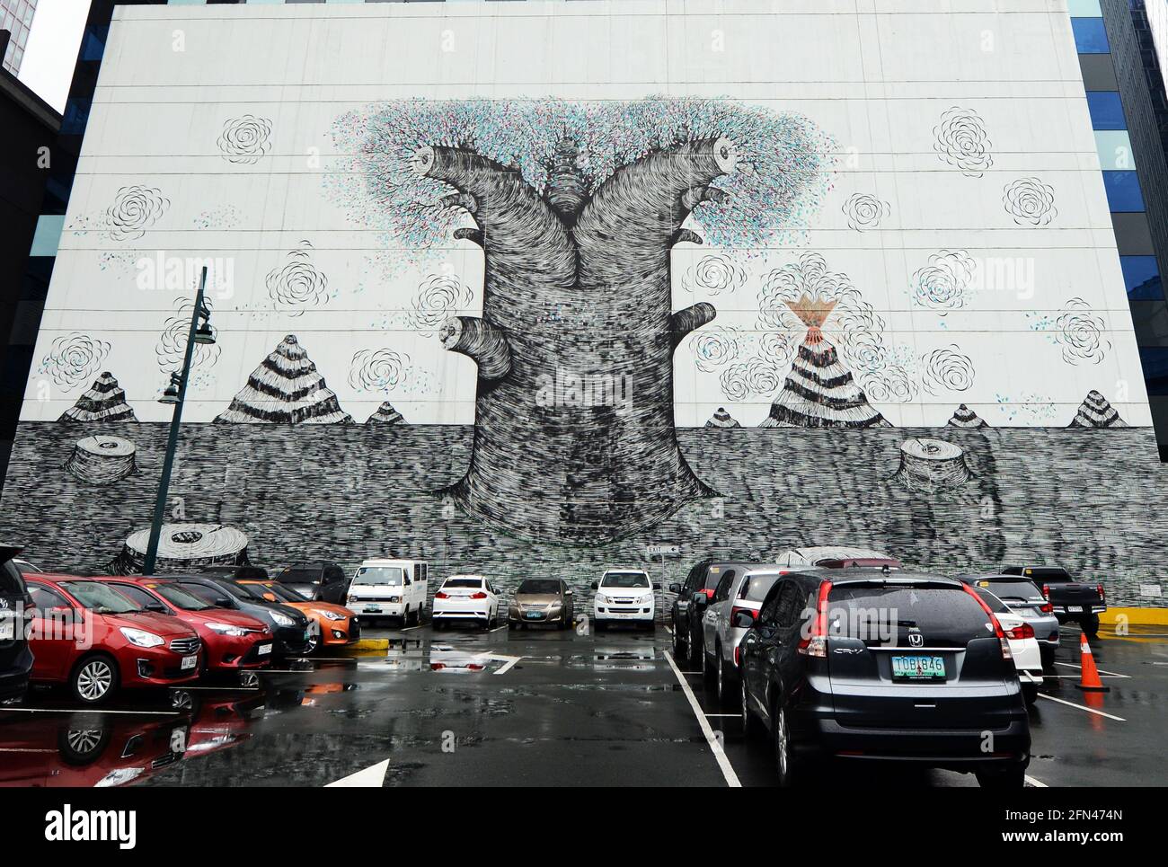 Le cœur de la fresque de Dieu par Andrew Schoultz dans Bonifacio Global City dans le Grand Manille, aux Philippines. Banque D'Images