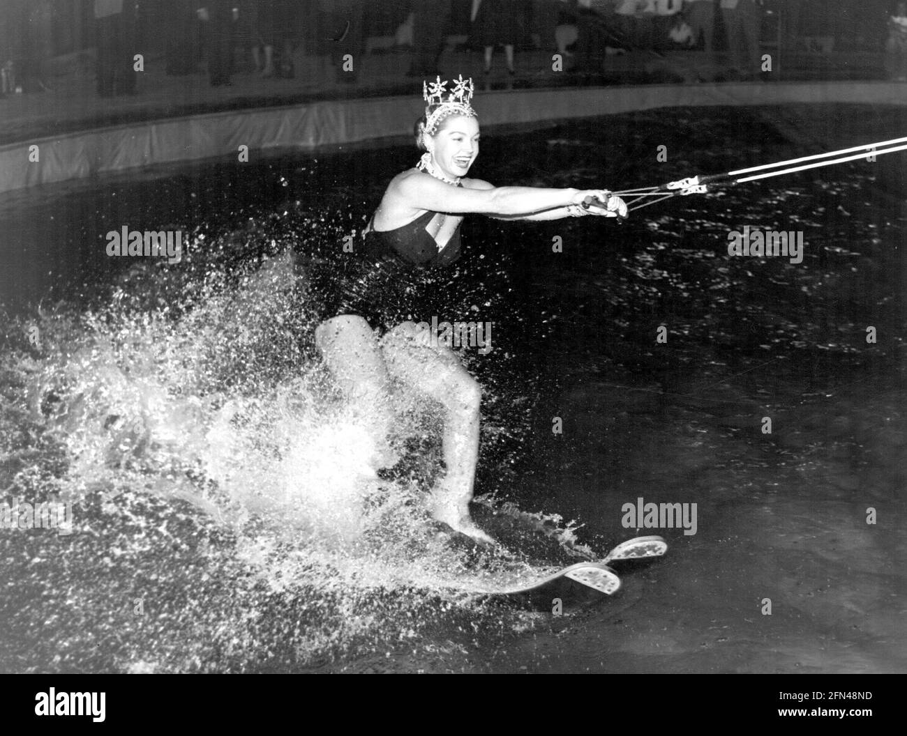Williams, Esther, 8.8.1923 - 6.6.2013, actrice américaine, ski nautique, ANNÉES 50, 50, INFO-DROITS-AUTORISATION-SUPPLÉMENTAIRES-NON-DISPONIBLES Banque D'Images