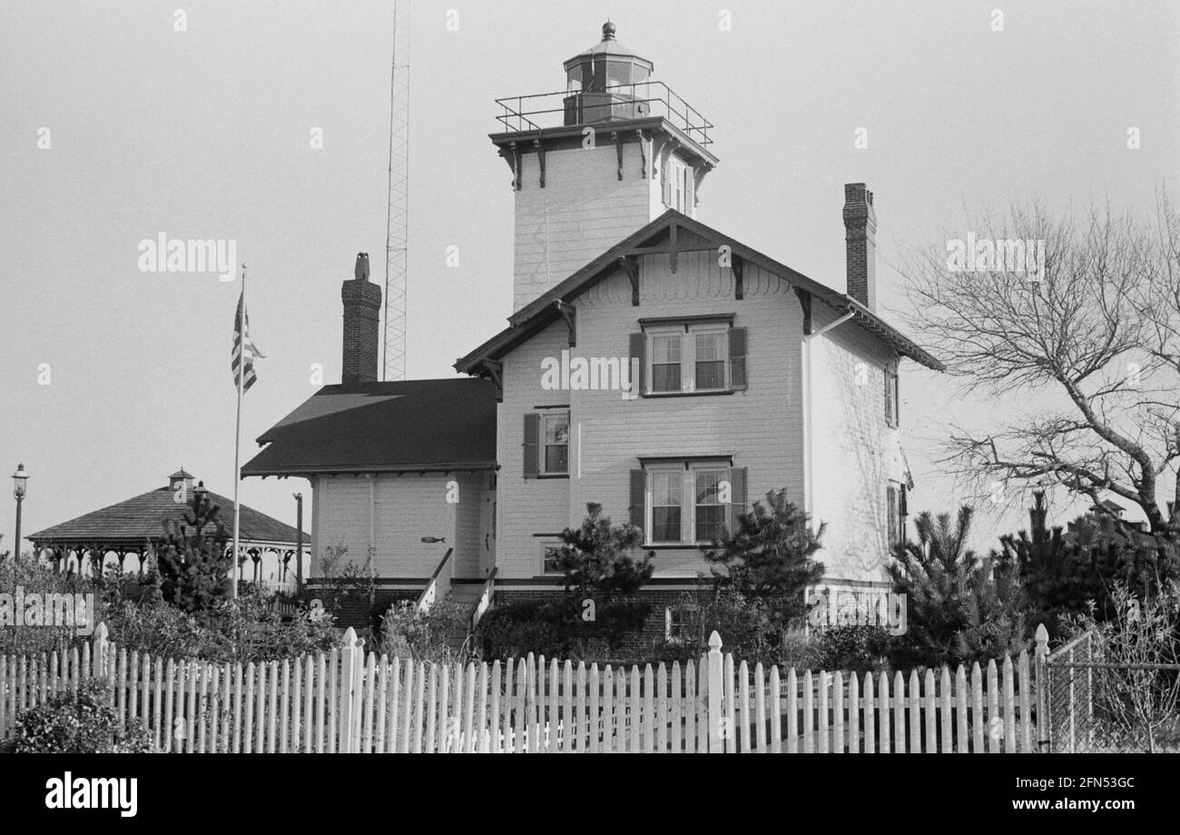 Phare de Hereford Inlet, Wildwood, NJ, novembre 1992. Partie d'une série de 35 phares de la côte est américaine photographiés entre novembre 1992 et septembre 1993. Banque D'Images