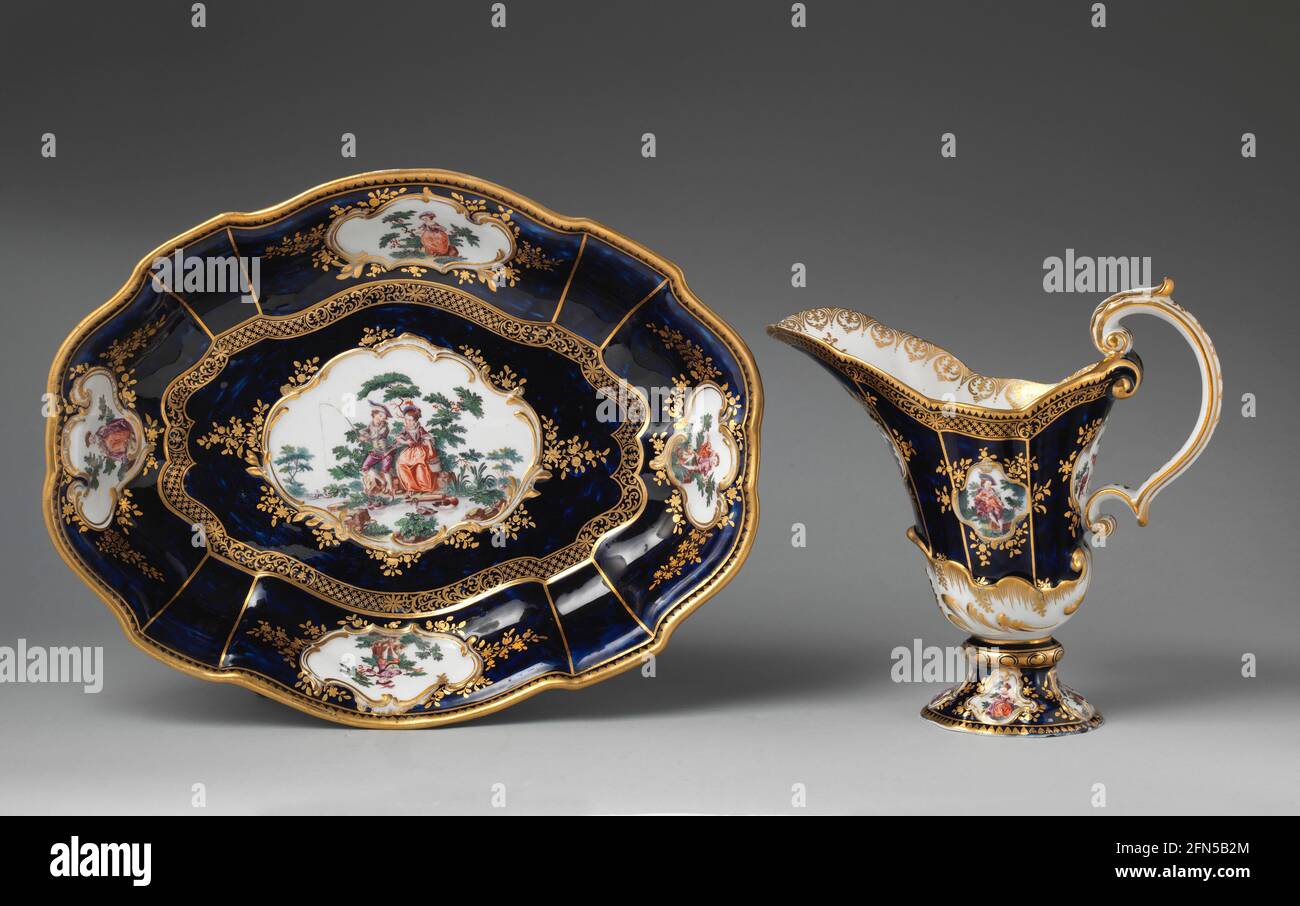 Égout et bassin ca. 1761 fabrique de porcelaine Chelsea Banque D'Images