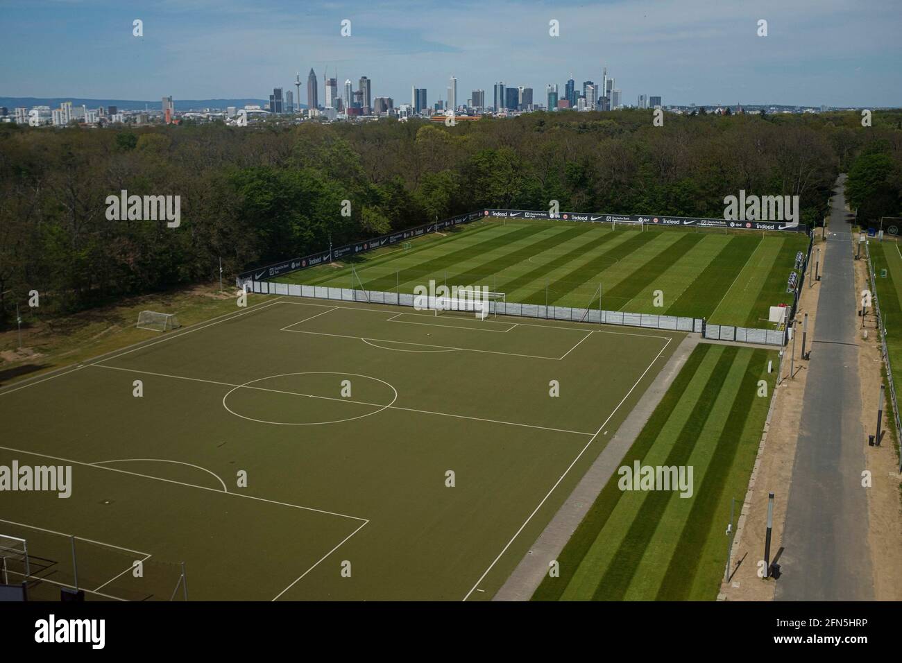 Présentation, présentation du terrain d'entraînement de Deutsche Bank Park, Soccer 1. Bundesliga, 32e jour d'allumette, Eintracht Frankfurt (F) - FSV FSV Mainz 05 (MZ) 1: 1, le 9 mai 2021 à Francfort/Allemagne. Les réglementations #DFL interdisent toute utilisation de photographies comme séquences d'images et/ou quasi-vidéo # € | utilisation dans le monde entier Banque D'Images