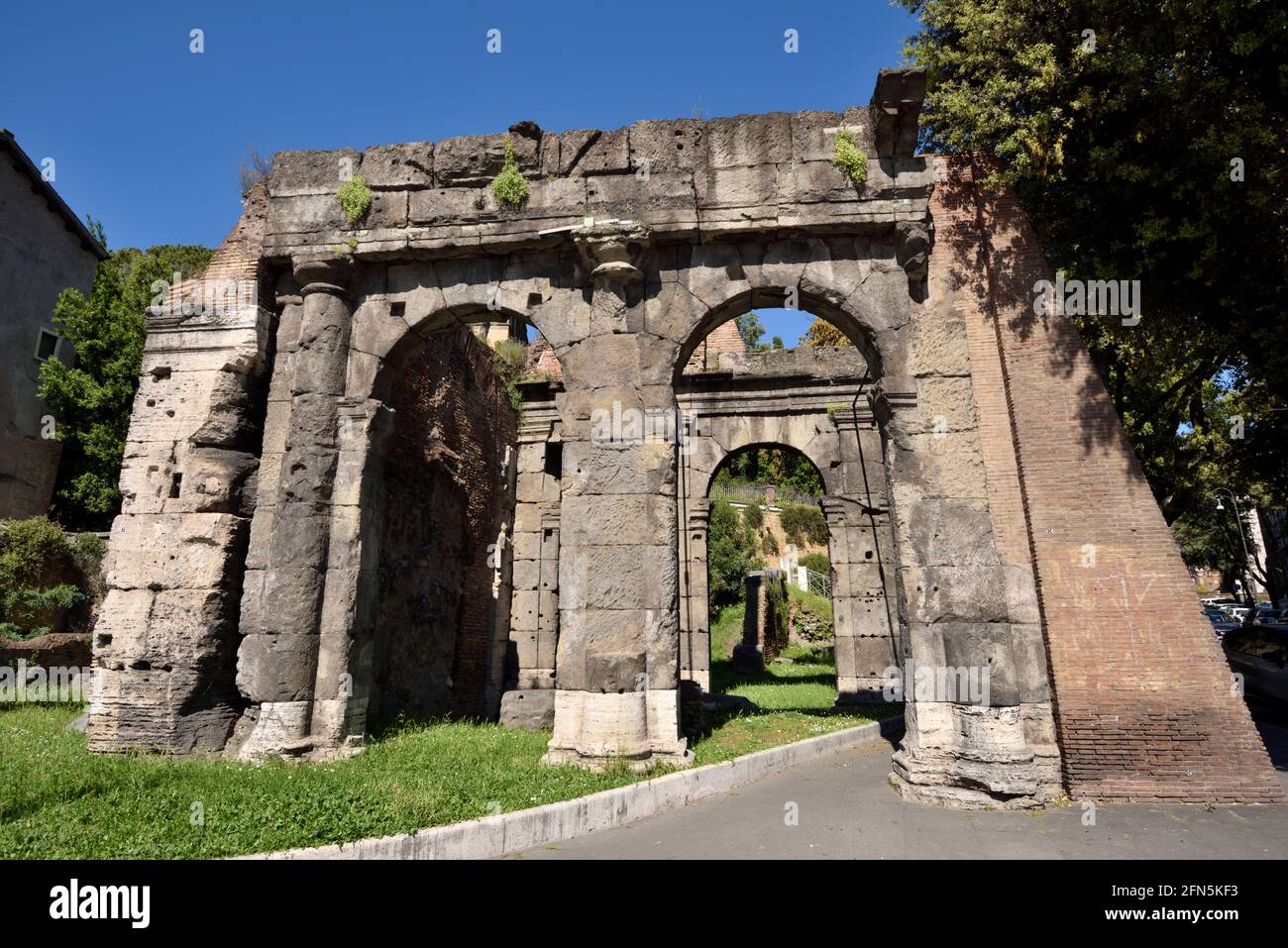 Italie, Rome, Vico Jugario, Porticus Triumphalis, portique républicain romain Banque D'Images