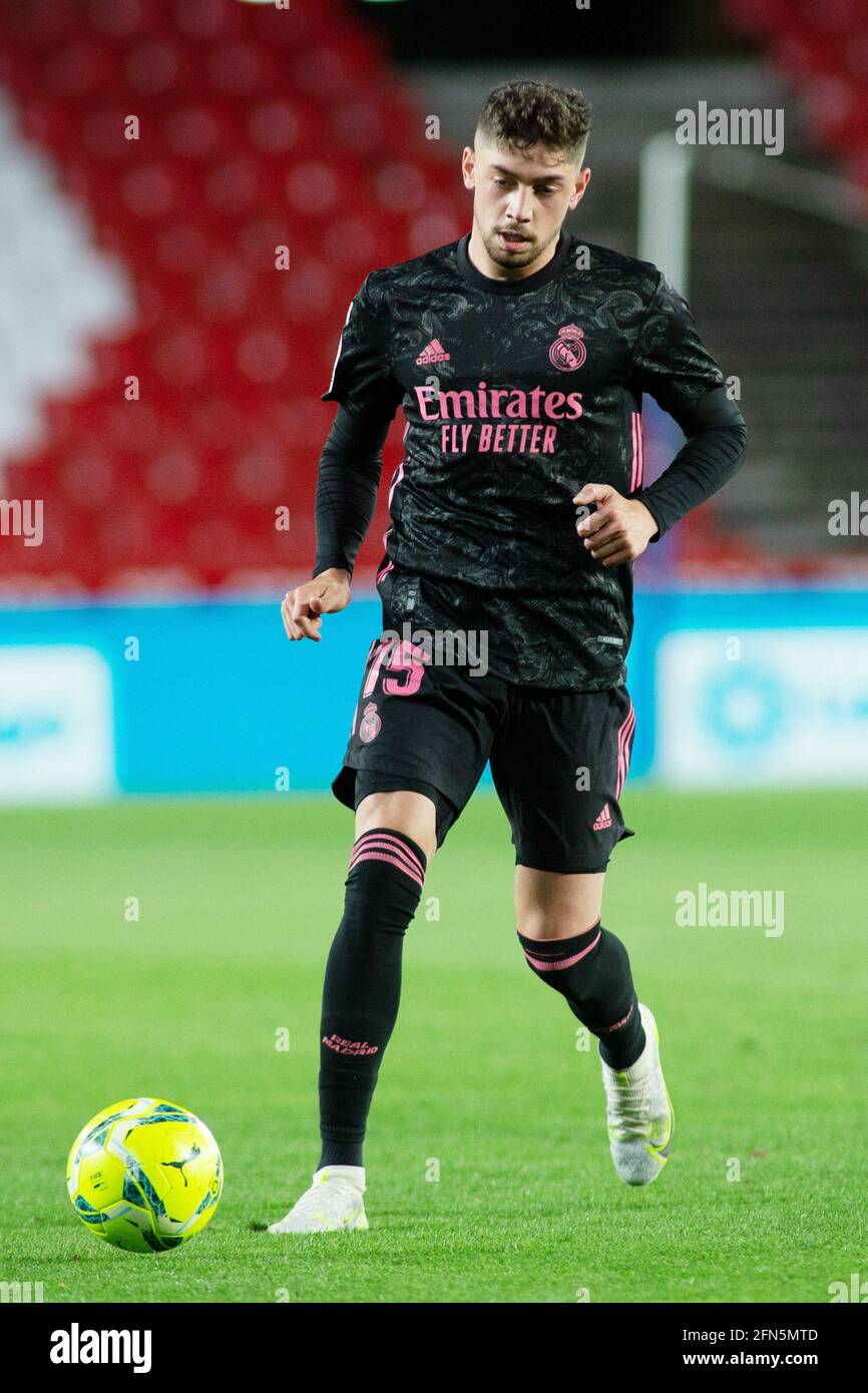 Grenade, Italie. 13 mai 2021. Federico Valverde du Real Madrid pendant le championnat espagnol la Liga football match entre Grenade CF et Real Madrid CF le 13 mai 2021 au stade Nuevos Los Carmenes à Grenade, Espagne - Phsoto Joaquin Corchero/Espagne DPPI/DPPI/LiveMedia crédit: Independent photo Agency/Alay Live News Banque D'Images