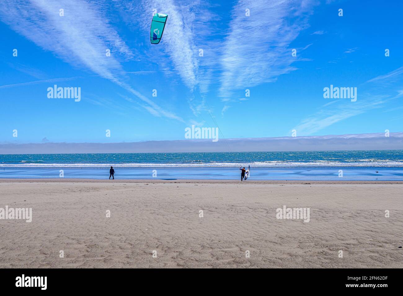 Séjournez à cation, Kiteboarding/Kitesurfing Stinson Beach en Californie Banque D'Images
