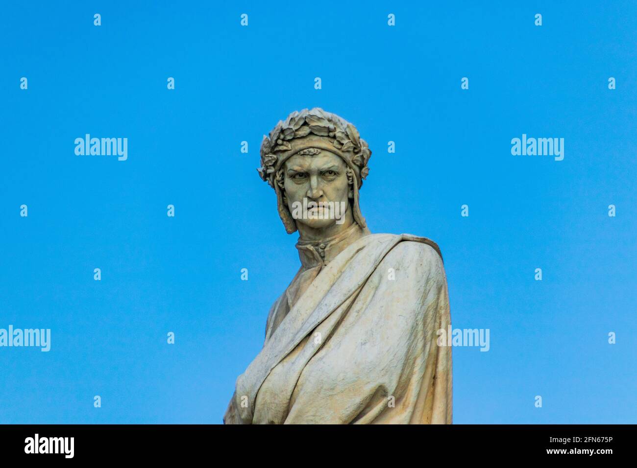 Une statue de Dante en Italie Banque D'Images