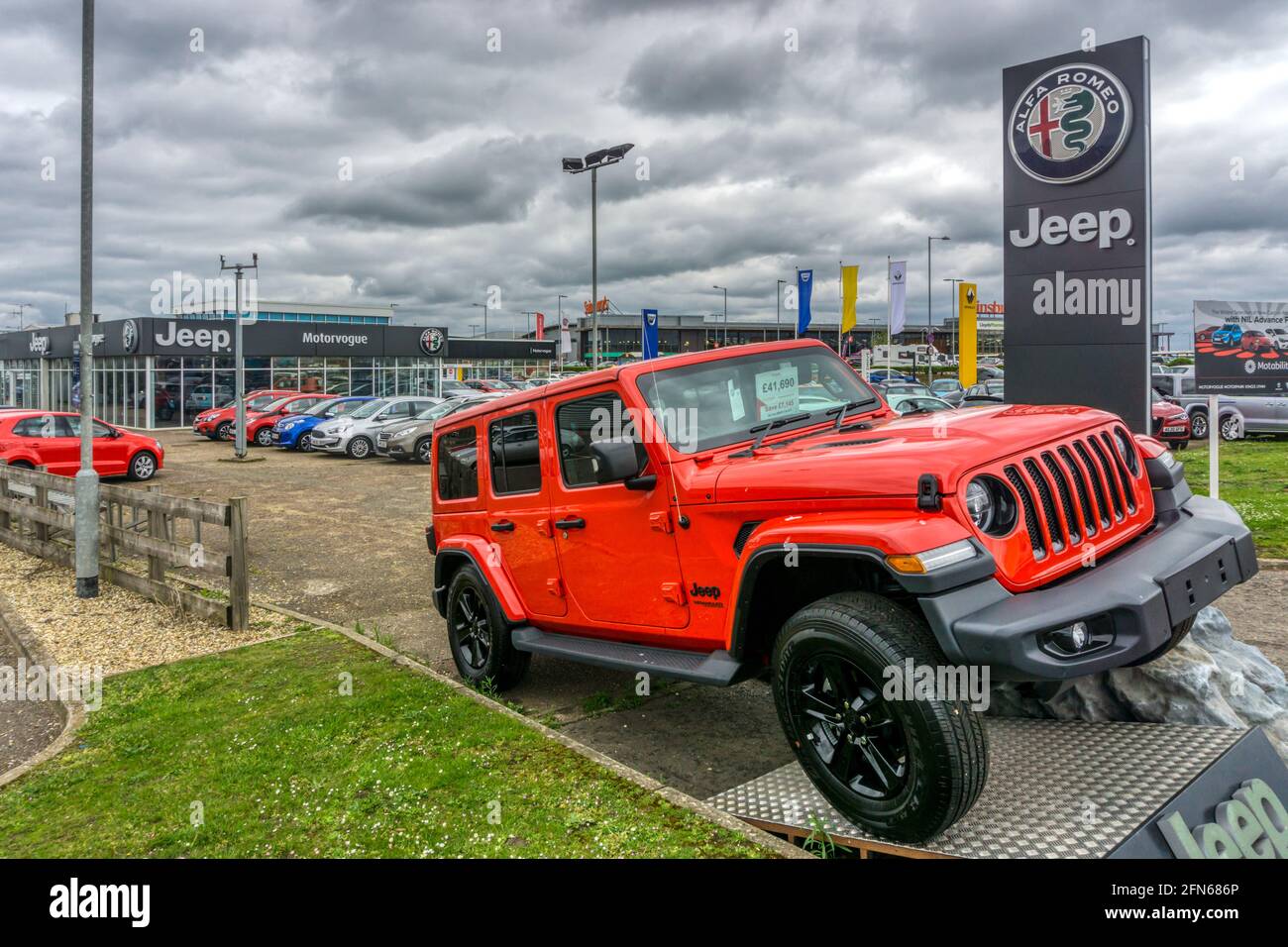 Jeep dealership Banque de photographies et d'images à haute résolution -  Alamy