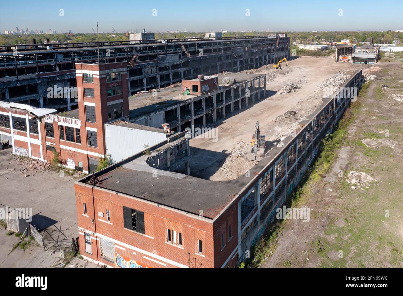 Detroit, Michigan - démolition de l'usine d'emboutissage Cadillac, vieille de près de 100 ans, qui est fermée depuis 1987. Une nouvelle usine de fabrication pour Banque D'Images