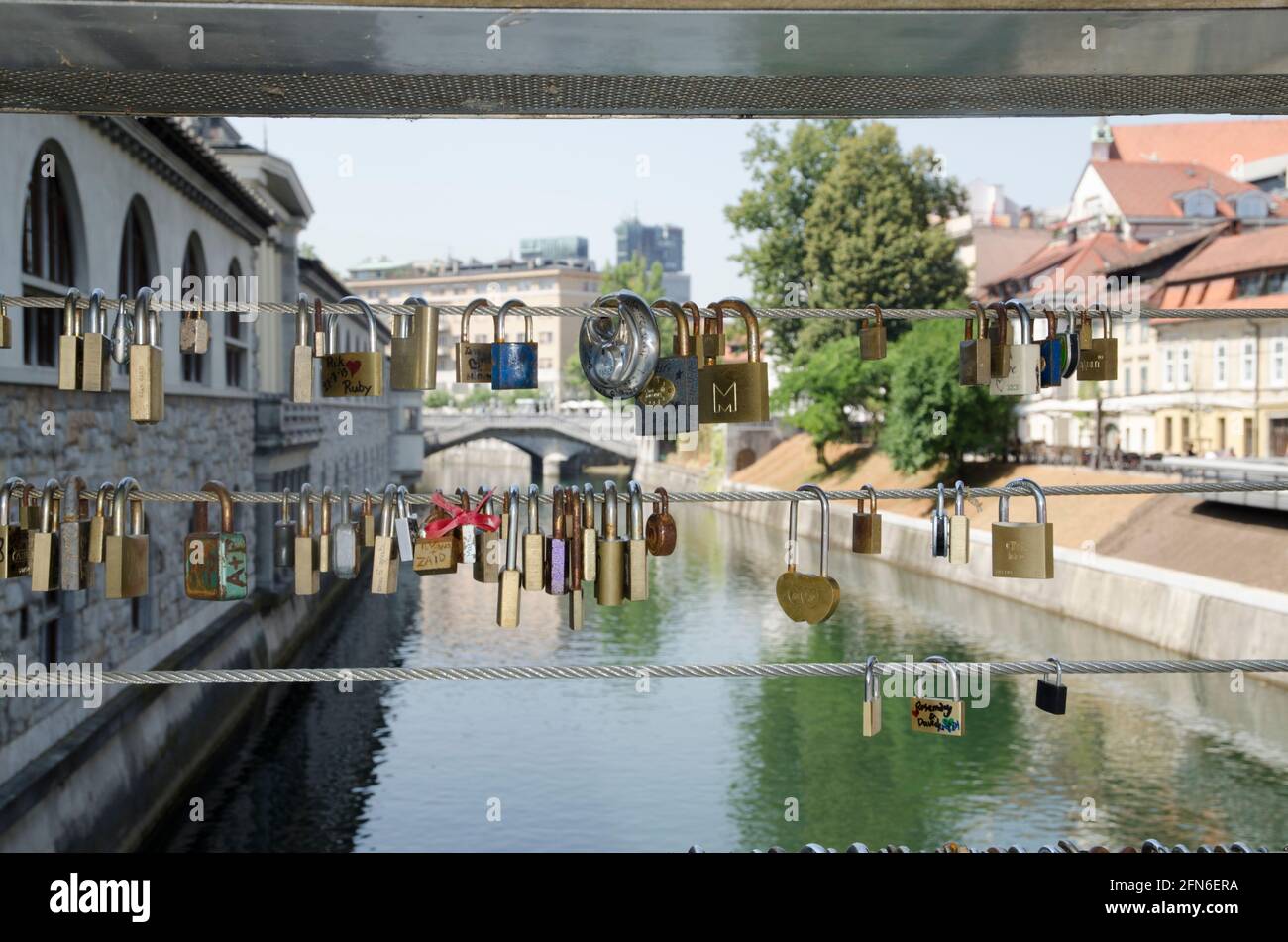 Love Locks Bucherss' Bridge Ljubljana Banque D'Images