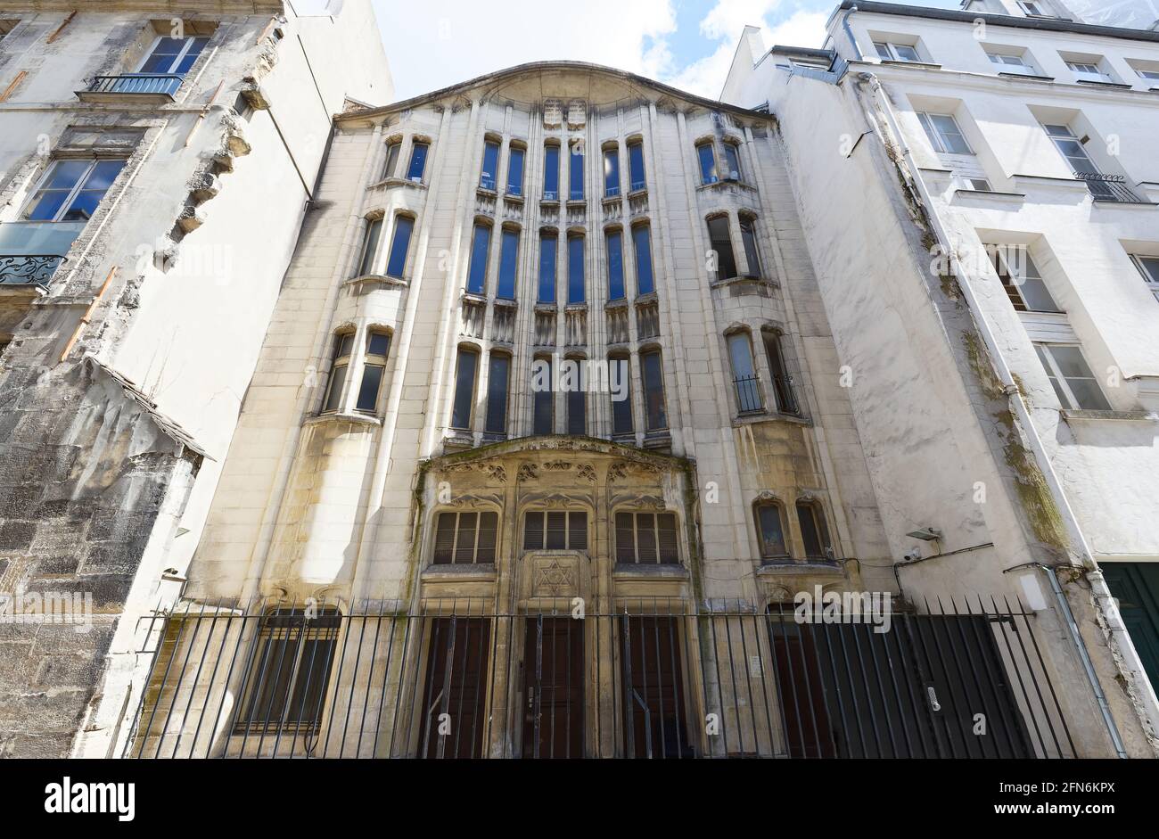 La synagogue de la rue Pavee située au centre du quartier juif du Marais, elle a été construite dans le style Art nouveau en 1913. Paris. Banque D'Images