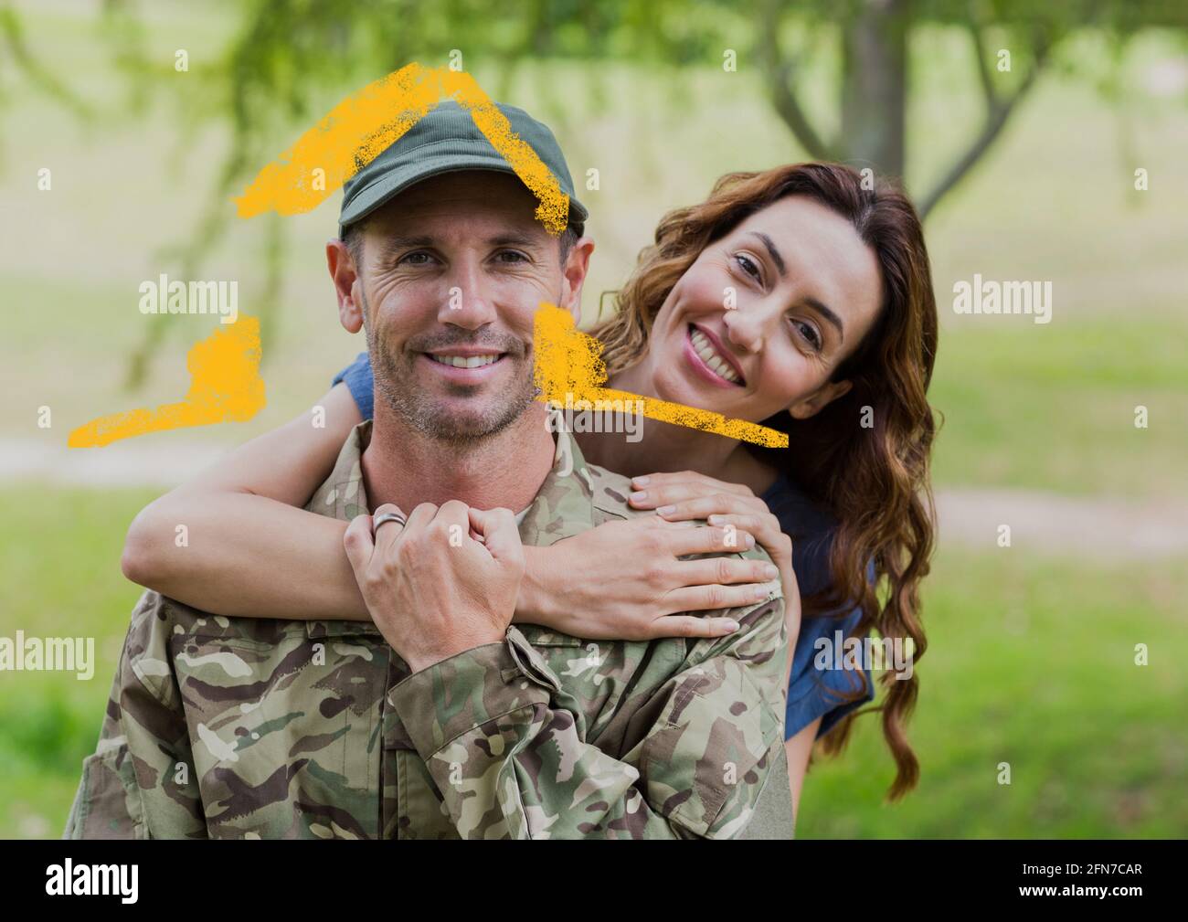 Composition de la maison dessinant sur le portrait d'un soldat masculin souriant avec sa femme Banque D'Images