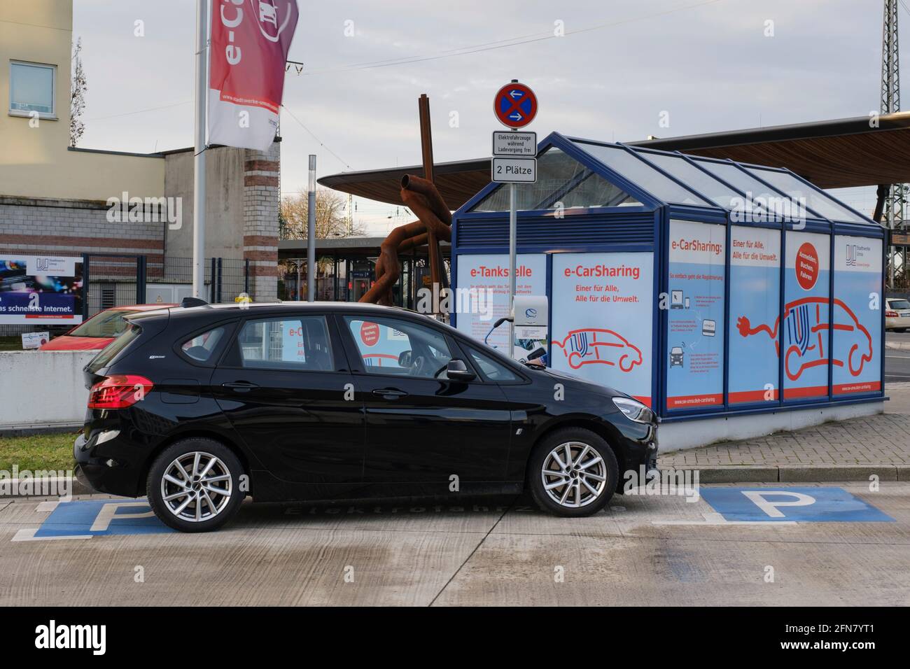 Station de charge pour e-cars, Unna, région de la Ruhr, Rhénanie-du-Nord-Westphalie, Allemagne, Europe Banque D'Images