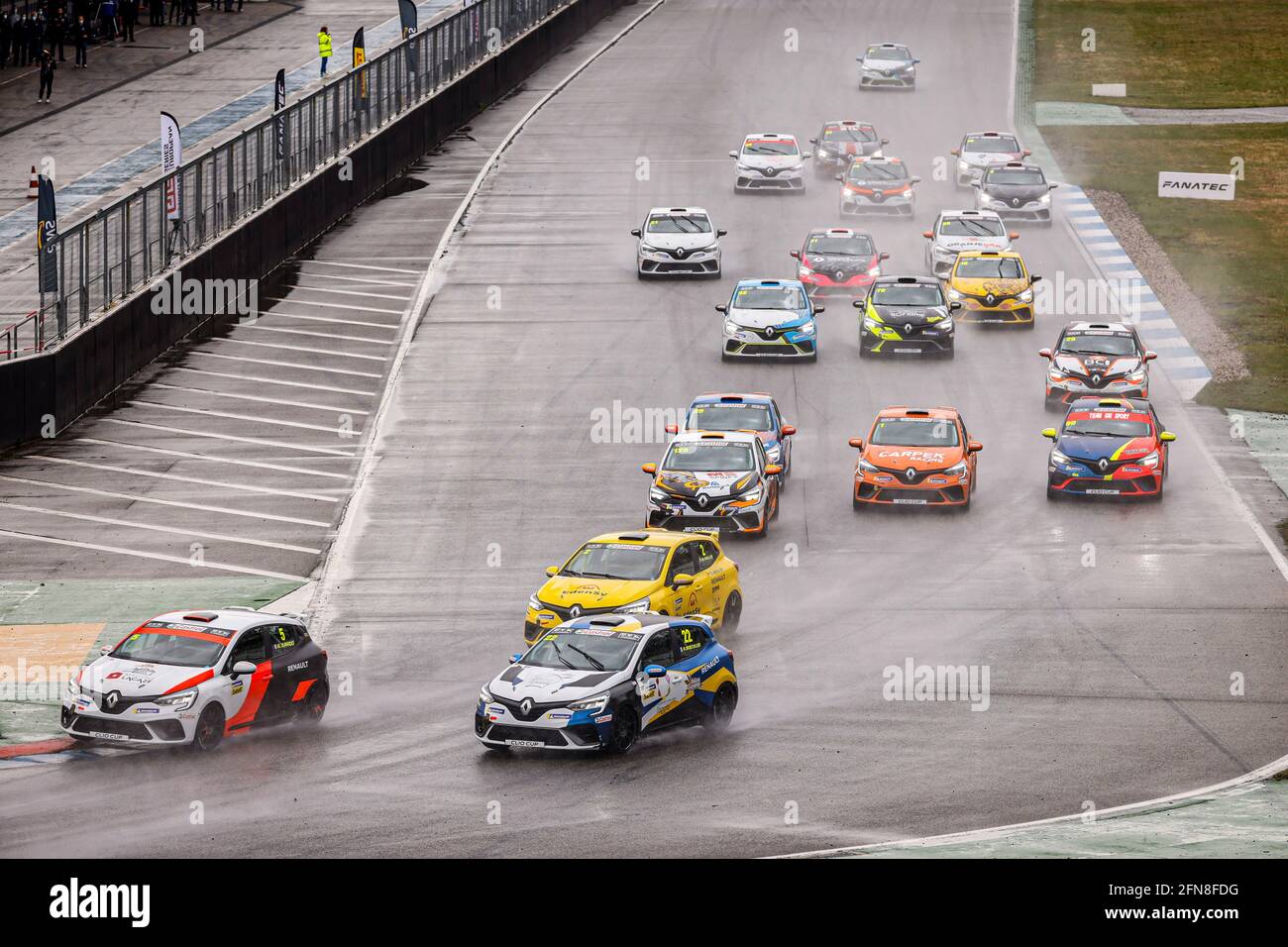 Hockenheim, Allemagne. Mai 15 2021: Hockenheim, Allemagne, 15/05/2021, départ début au 4ème tour de la Clio Cup Europe 2021, du 13 au 15 mai 2021 sur le Hockenheimring, à Hockenheim, Allemagne- photo François Flamand / DPPI crédit: DPPI Media/Alamy Live News Banque D'Images