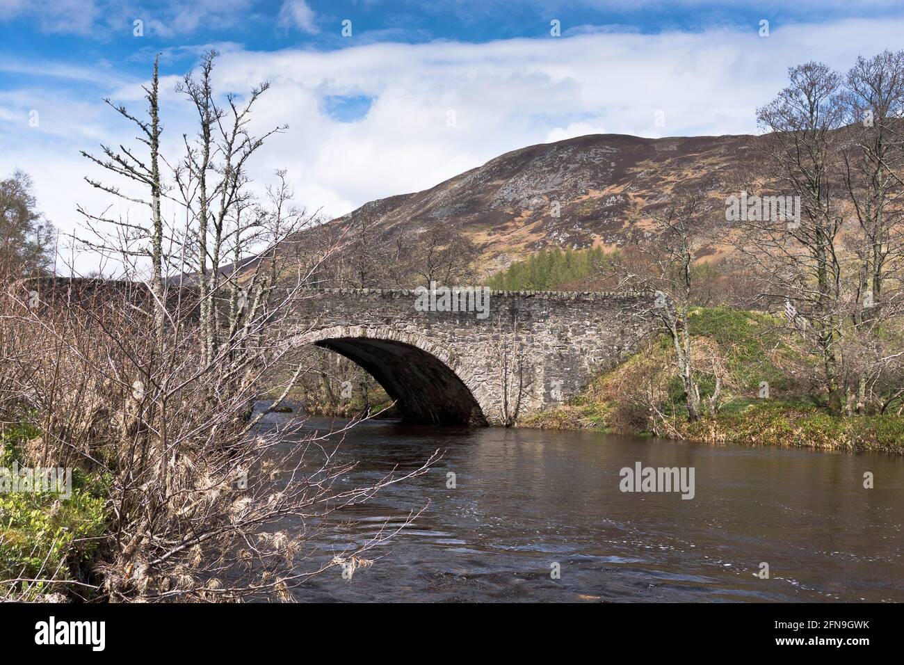 dh Wade route militaire GLEN ALMOND PERTHSHIRE General Wades Bridge Glenamande Scottish Glens Scotland a822 SMA Glen Almond Highlands Banque D'Images