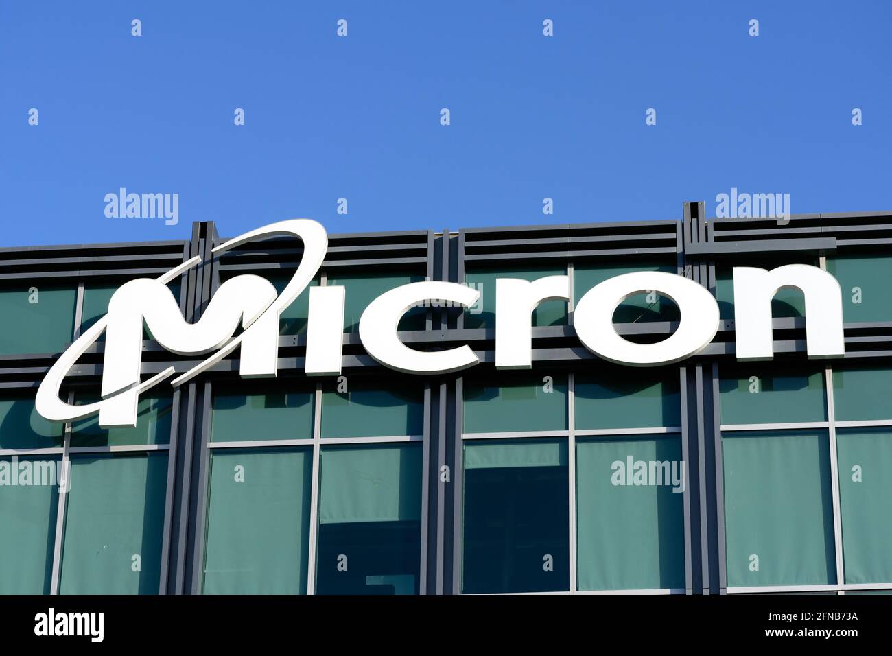 Logo Micron Technology sur le campus de la Silicon Valley. Micron Technology, Inc. Est un producteur américain de mémoire et de données informatiques Banque D'Images