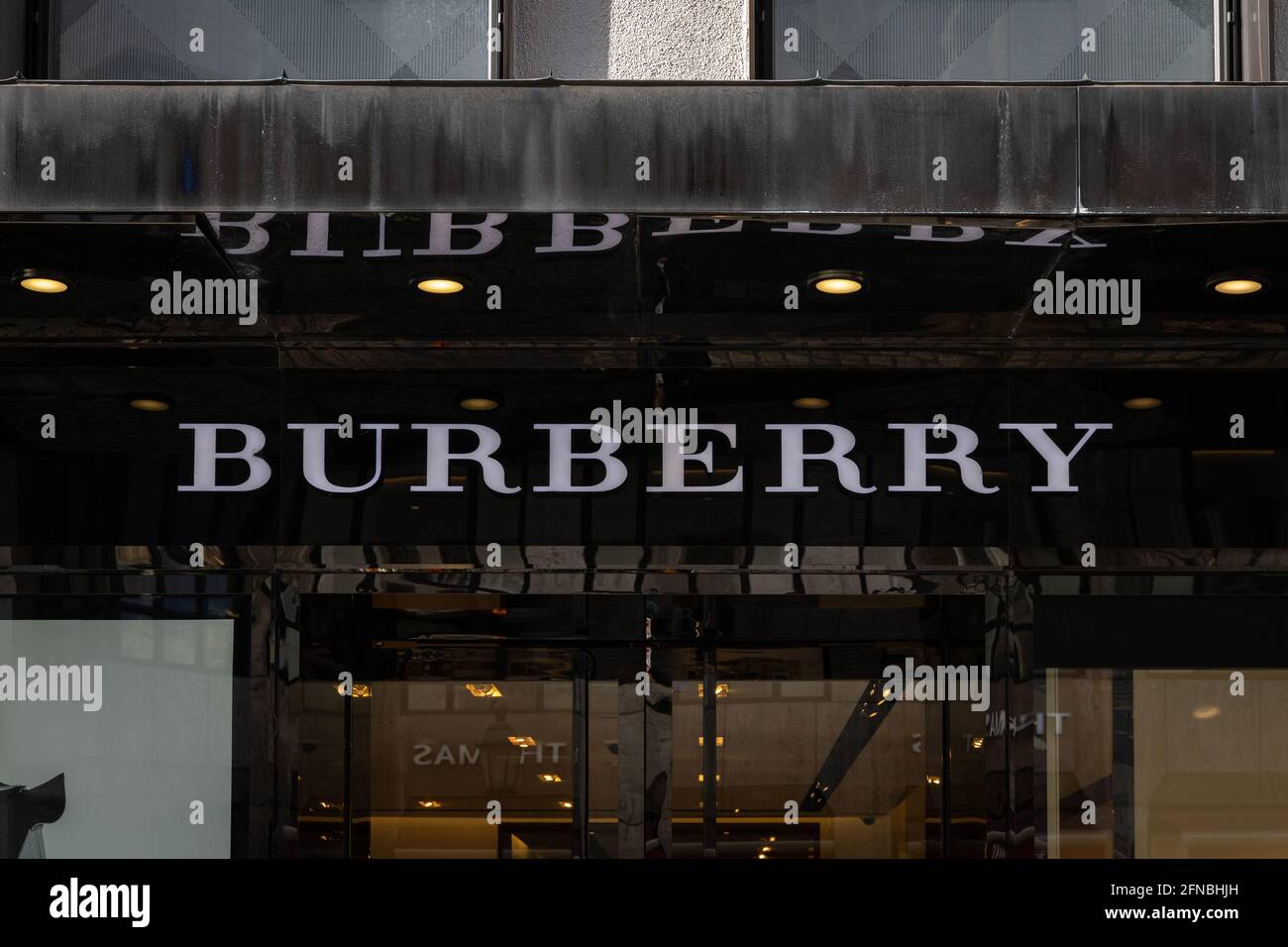 Panneau du magasin Burberry dans le centre-ville de Munich Banque D'Images