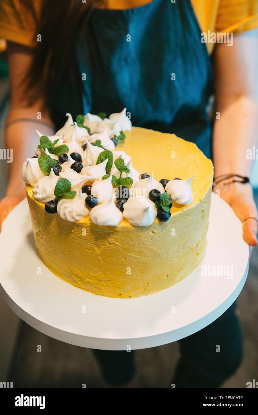 Gâteau jaune citron mangue Banque D'Images