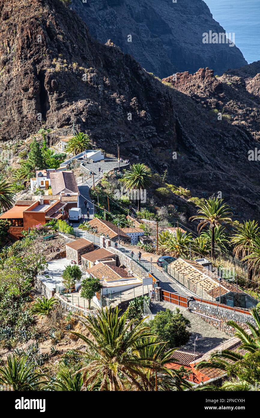 Vue aérienne de drone du célèbre village de Masca sur un Journée  ensoleillée à Ténérife - dans les îles Canaries de Espagne Photo Stock -  Alamy