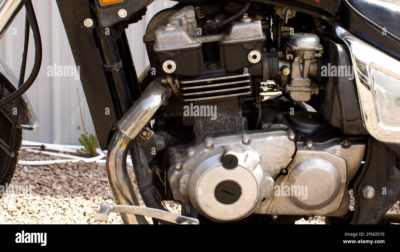 Gros plan sur un moteur de moto japonais des années 1980 Banque D'Images