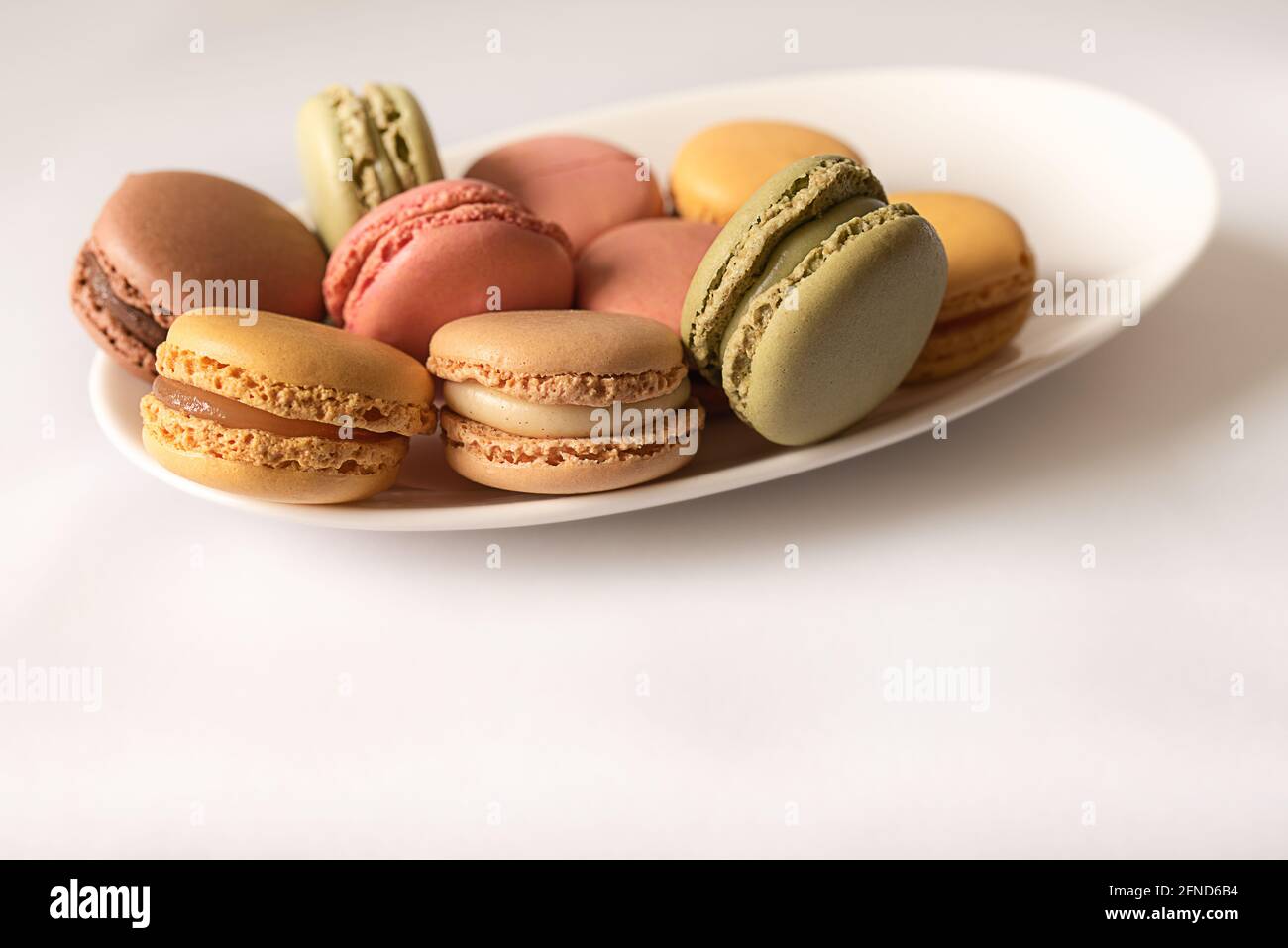 Pastel colored macarons Banque de photographies et d'images à haute  résolution - Alamy