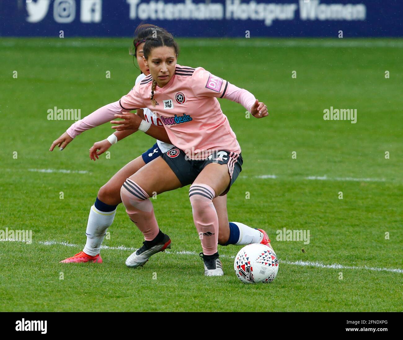 Barnett, Royaume-Uni. 16 mai 2021. EDGWARE, ANGLETERRE - MAI 16: Rhema Lord-Mears de Sheffield United Women pendant la Vitality Women's FA Cup Cinquième tour proprement dit entre Tottenham Hotspur et Sheffield United au stade de Hive, Barnett Royaume-Uni le 16 mai 2021 crédit: Action Foto Sport/Alay Live News Banque D'Images